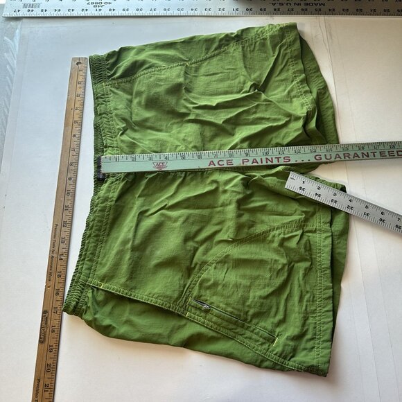 Royal Robbins Mens Green Nylon Hiking Shorts Large Pockets Outdoor Drawstring - Picture 4 of 7